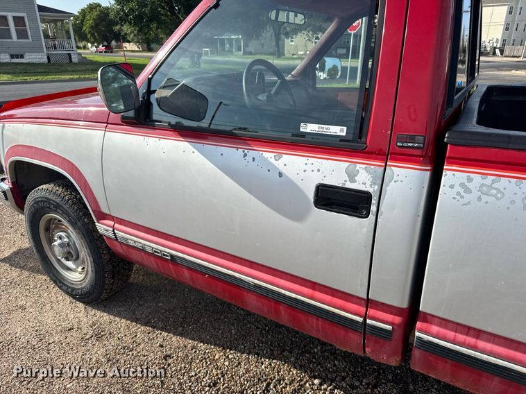 image for item ER2183 1990 GMC Sierra K1500 pickup truck