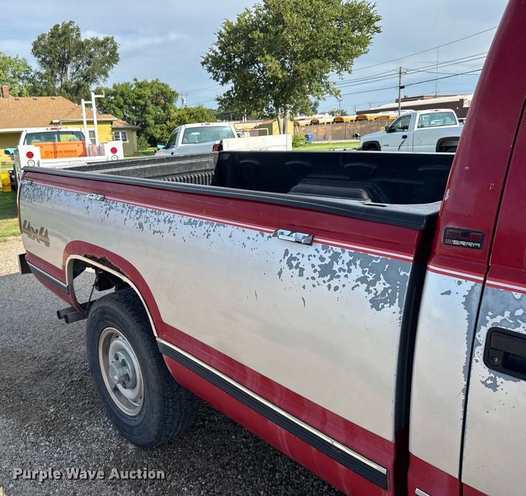 image for item ER2183 1990 GMC Sierra K1500 pickup truck