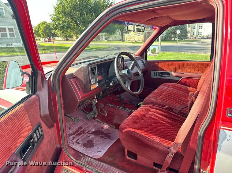 image for item ER2183 1990 GMC Sierra K1500 pickup truck