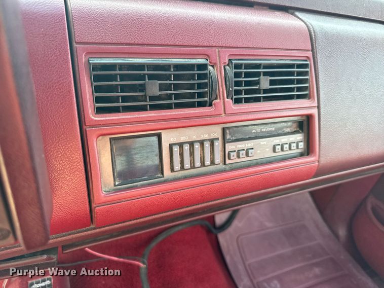 image for item ER2183 1990 GMC Sierra K1500 pickup truck