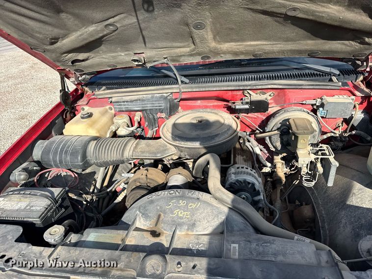 image for item ER2183 1990 GMC Sierra K1500 pickup truck