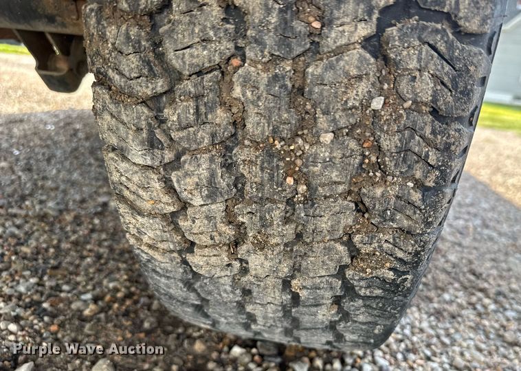 image for item ER2183 1990 GMC Sierra K1500 pickup truck