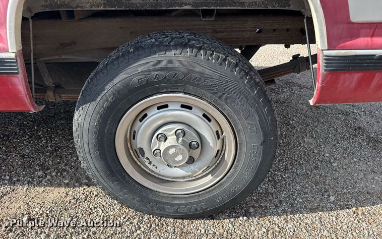 image for item ER2183 1990 GMC Sierra K1500 pickup truck