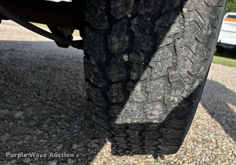 image for item ER2183 1990 GMC Sierra K1500 pickup truck