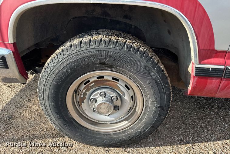 image for item ER2183 1990 GMC Sierra K1500 pickup truck