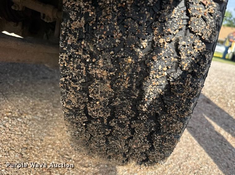 image for item ER2183 1990 GMC Sierra K1500 pickup truck