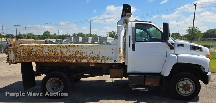 image for item ER5445 2007 GMC C6500 dump truck