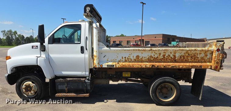 image for item ER5445 2007 GMC C6500 dump truck