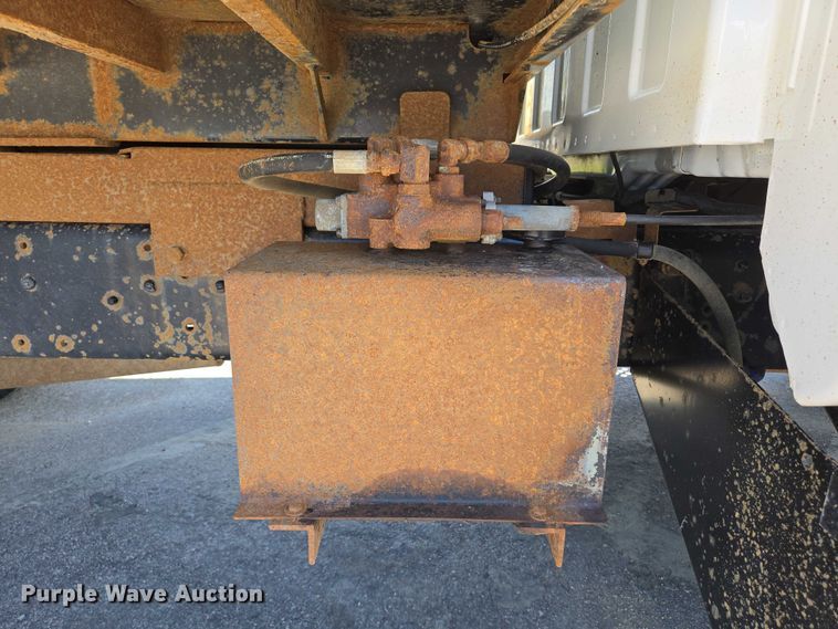 image for item ER5445 2007 GMC C6500 dump truck