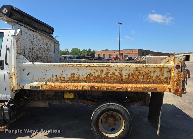 image for item ER5445 2007 GMC C6500 dump truck