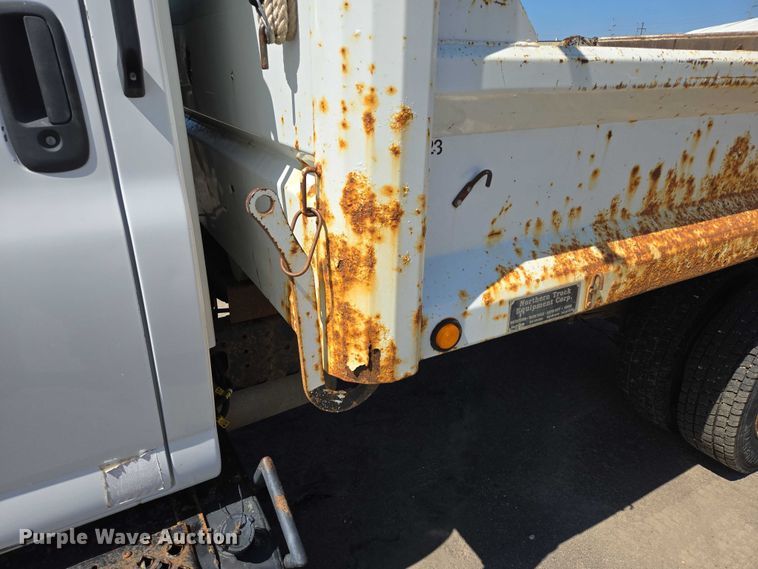 image for item ER5445 2007 GMC C6500 dump truck