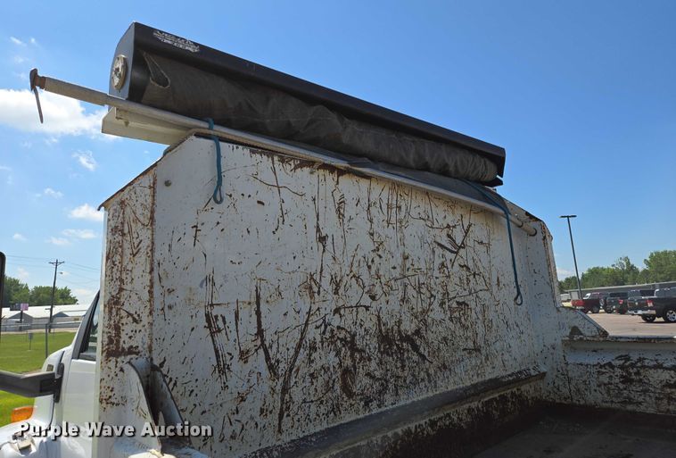 image for item ER5445 2007 GMC C6500 dump truck