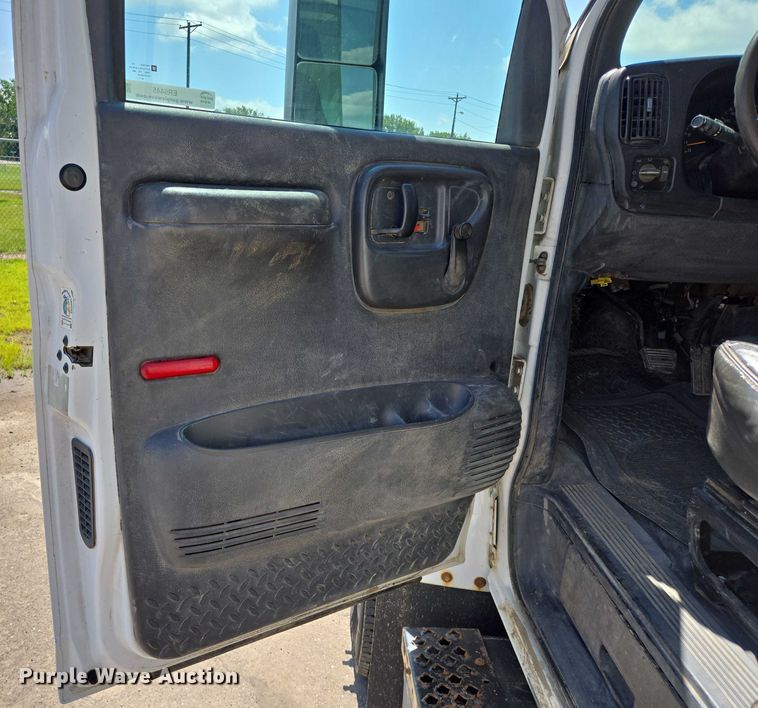 image for item ER5445 2007 GMC C6500 dump truck