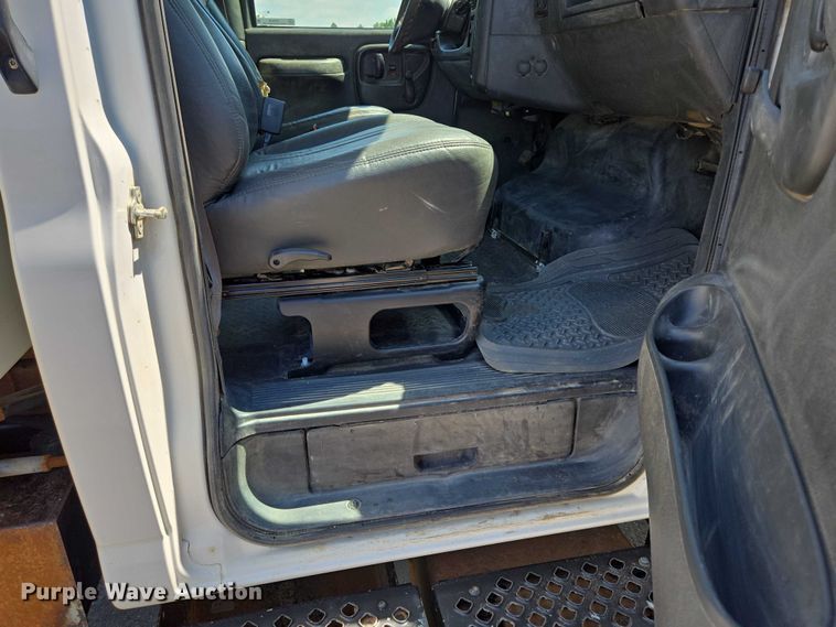 image for item ER5445 2007 GMC C6500 dump truck