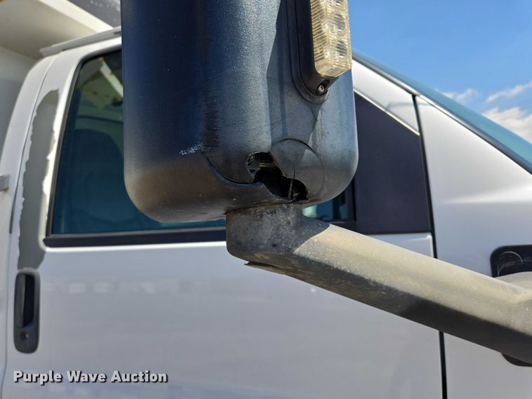 image for item ER5445 2007 GMC C6500 dump truck