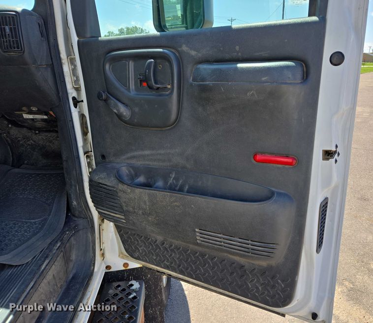 image for item ER5445 2007 GMC C6500 dump truck