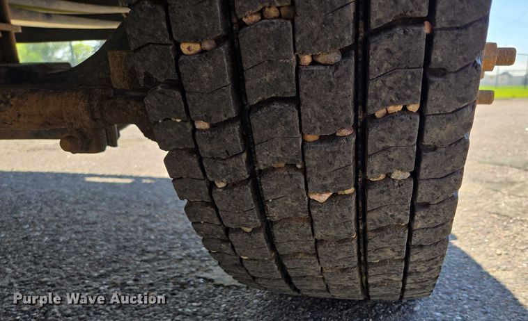 image for item ER5445 2007 GMC C6500 dump truck