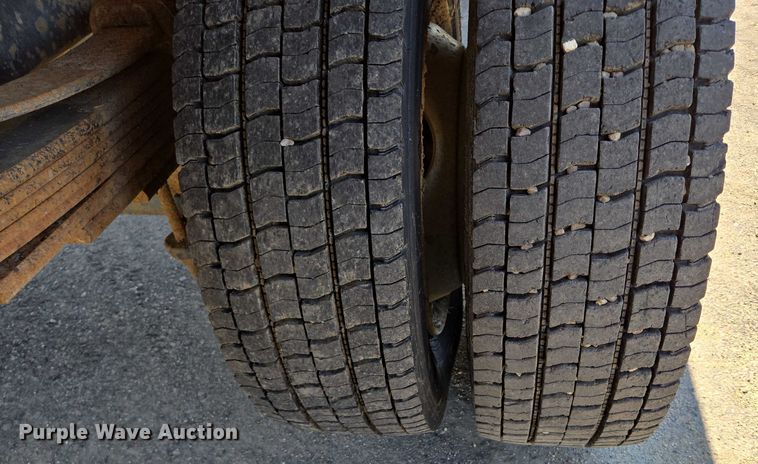 image for item ER5445 2007 GMC C6500 dump truck