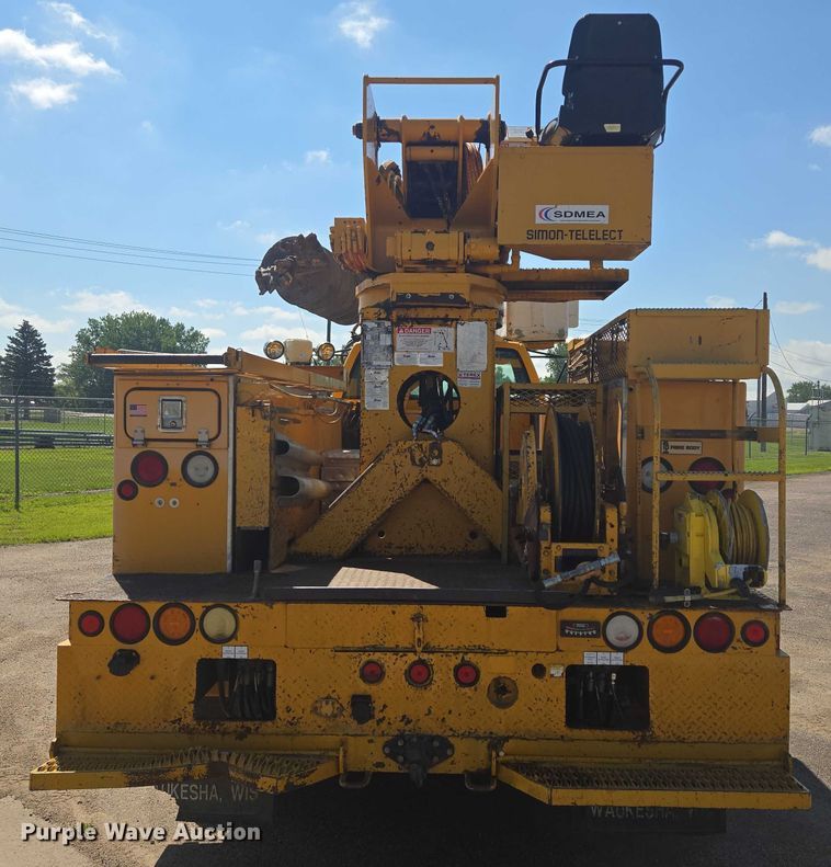 image for item ER5446 1996 Chevrolet Kodiak digger derrick truck