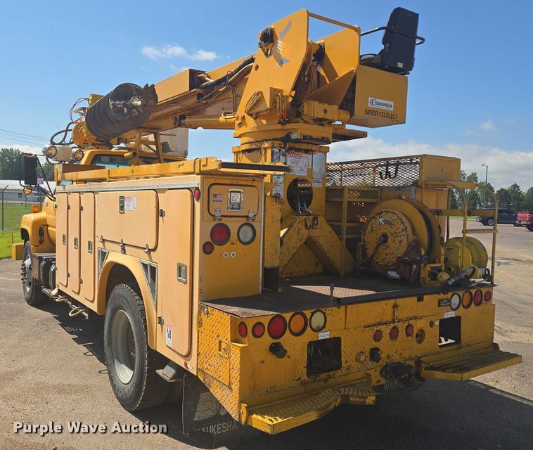 image for item ER5446 1996 Chevrolet Kodiak digger derrick truck