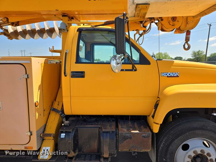 image for item ER5446 1996 Chevrolet Kodiak digger derrick truck