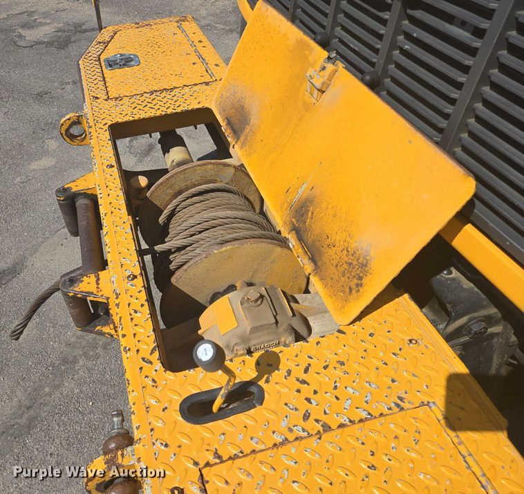 image for item ER5446 1996 Chevrolet Kodiak digger derrick truck