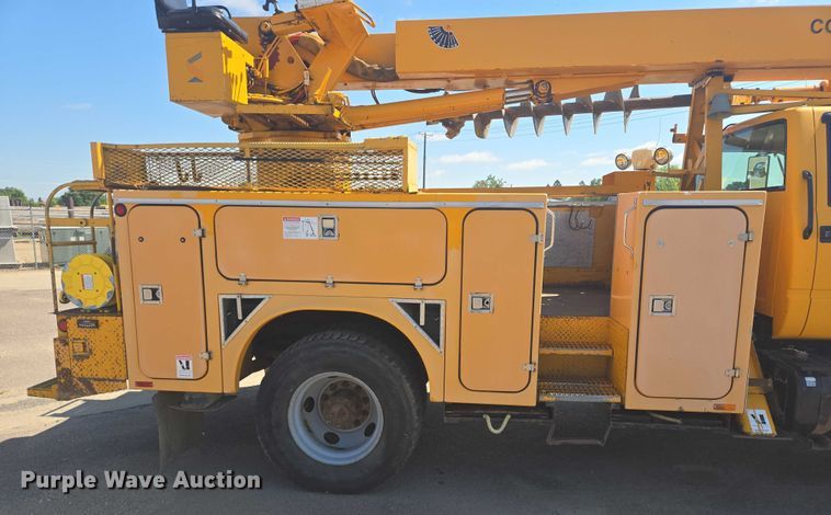 image for item ER5446 1996 Chevrolet Kodiak digger derrick truck