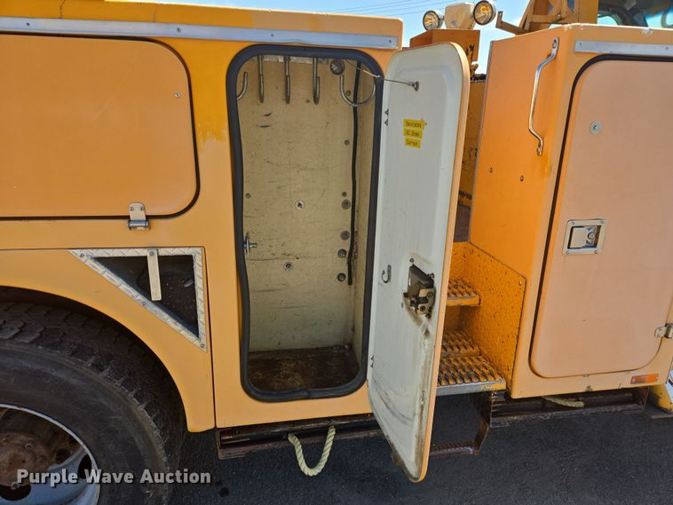 image for item ER5446 1996 Chevrolet Kodiak digger derrick truck