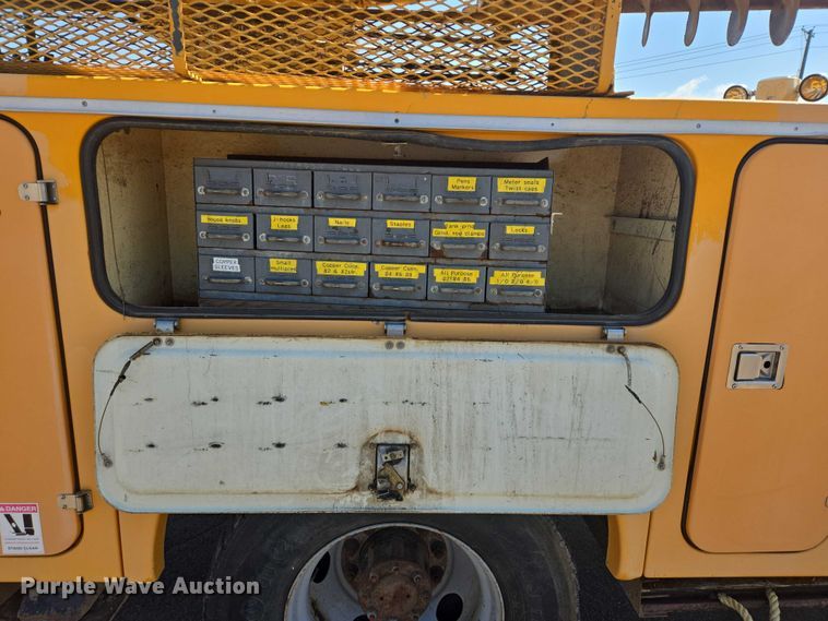 image for item ER5446 1996 Chevrolet Kodiak digger derrick truck