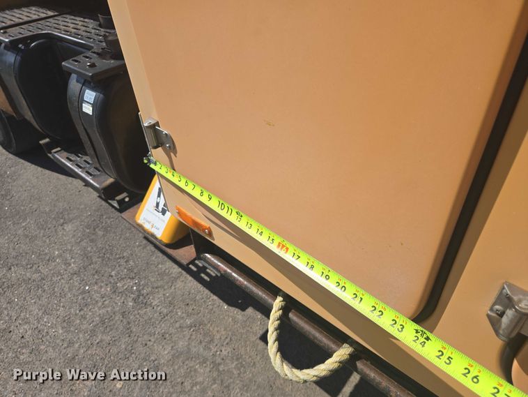 image for item ER5446 1996 Chevrolet Kodiak digger derrick truck