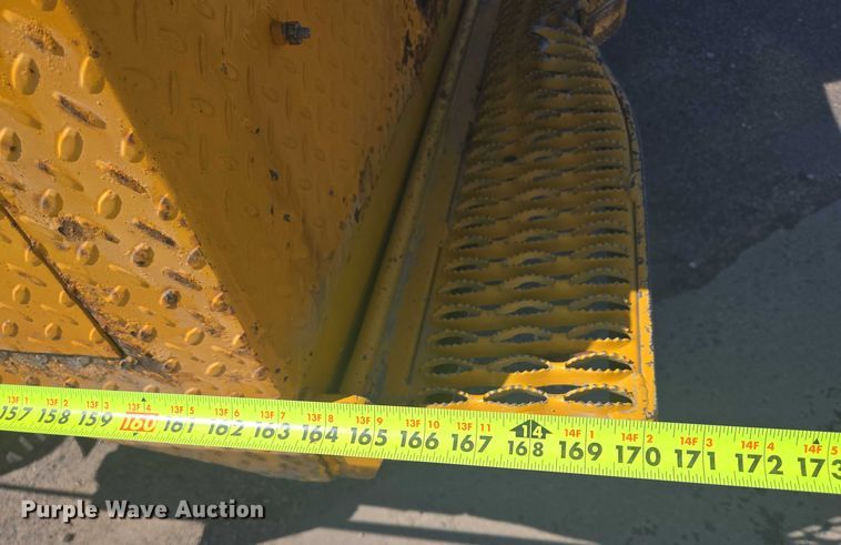 image for item ER5446 1996 Chevrolet Kodiak digger derrick truck