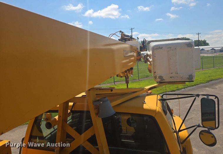 image for item ER5446 1996 Chevrolet Kodiak digger derrick truck