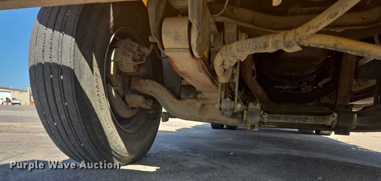 image for item ER5446 1996 Chevrolet Kodiak digger derrick truck