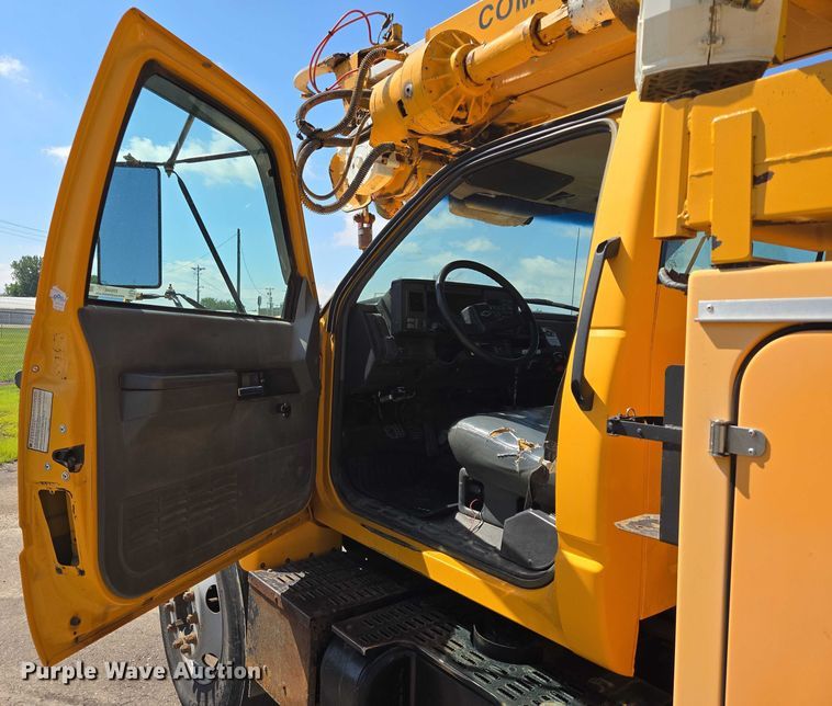 image for item ER5446 1996 Chevrolet Kodiak digger derrick truck