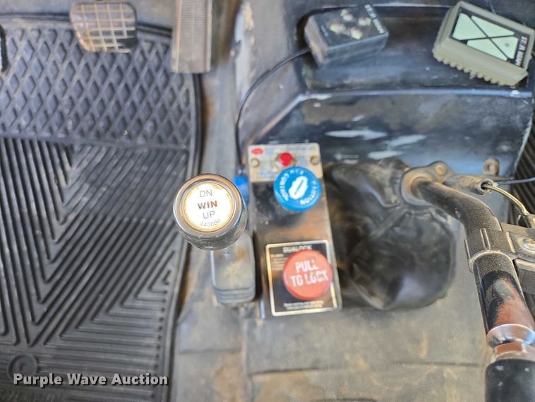 image for item ER5446 1996 Chevrolet Kodiak digger derrick truck