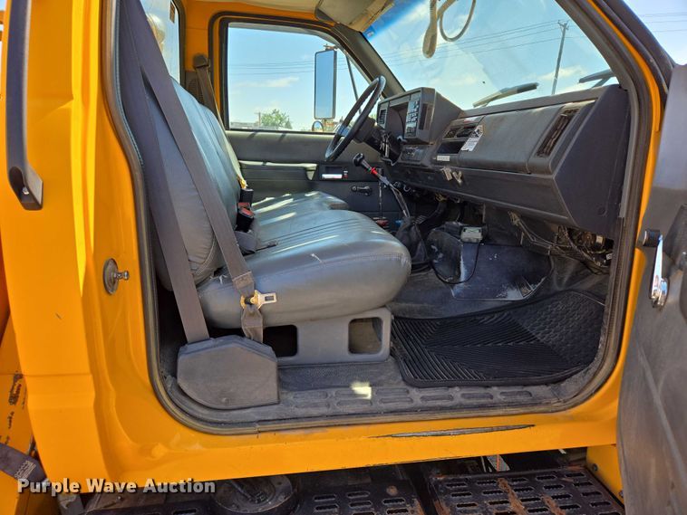 image for item ER5446 1996 Chevrolet Kodiak digger derrick truck