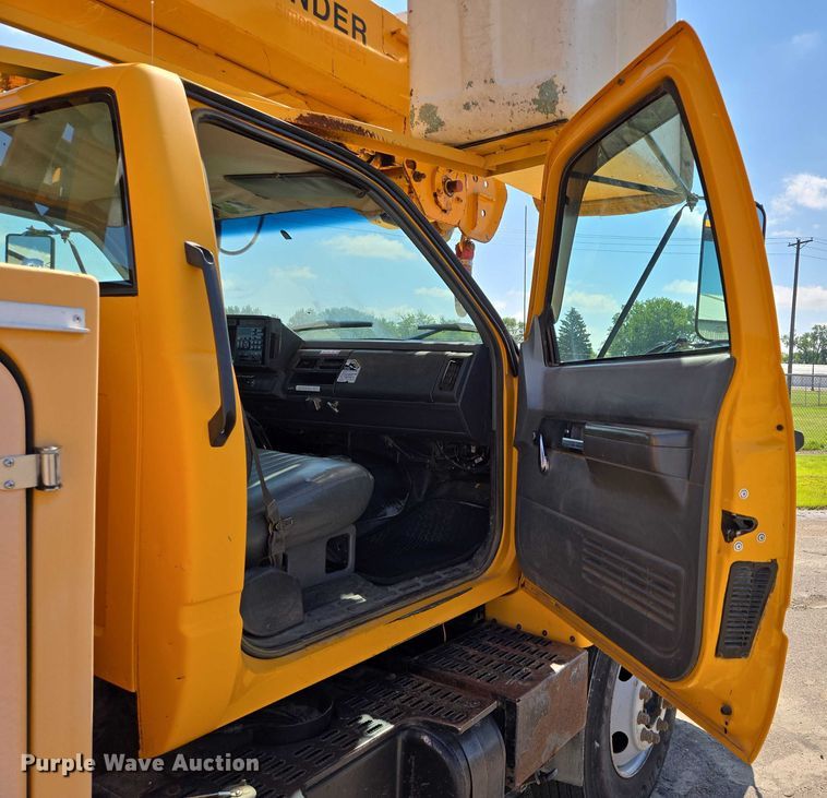 image for item ER5446 1996 Chevrolet Kodiak digger derrick truck