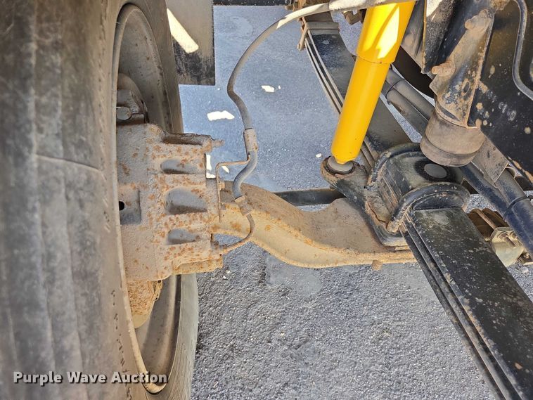 image for item ER5446 1996 Chevrolet Kodiak digger derrick truck