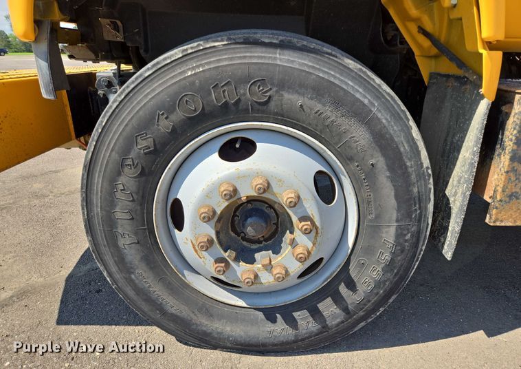 image for item ER5446 1996 Chevrolet Kodiak digger derrick truck