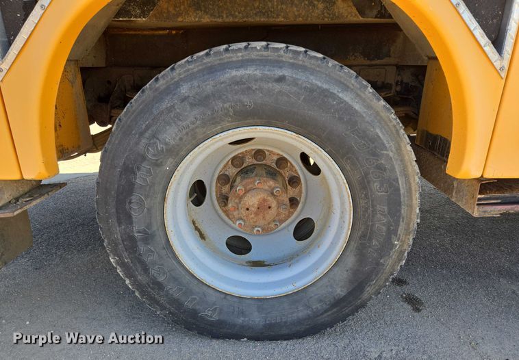 image for item ER5446 1996 Chevrolet Kodiak digger derrick truck