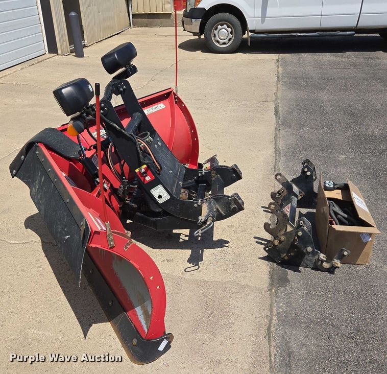 image for item ER5448 Boss Power-V snow plow