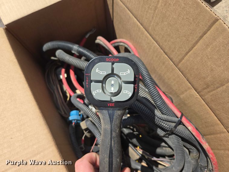 image for item ER5448 Boss Power-V snow plow