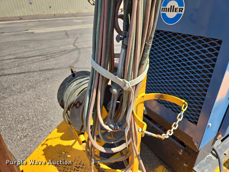 image for item ER5449 1995 Miller WD-5 welder/generator