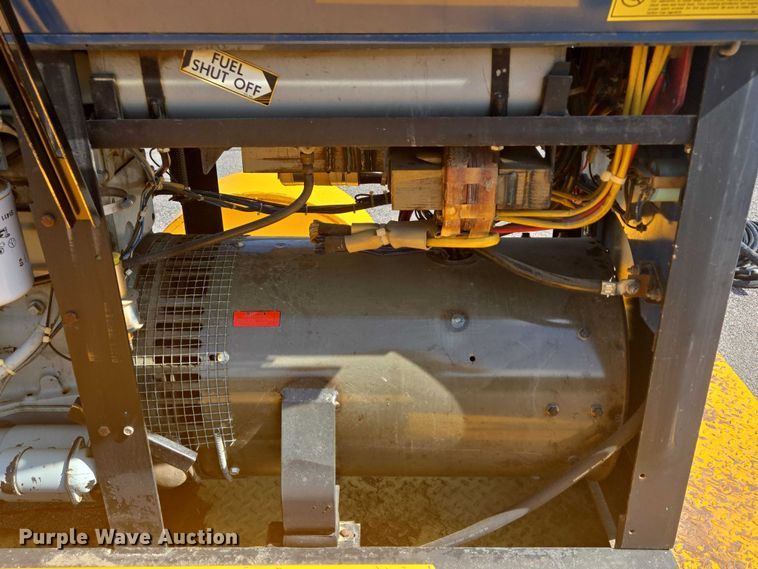 image for item ER5449 1995 Miller WD-5 welder/generator