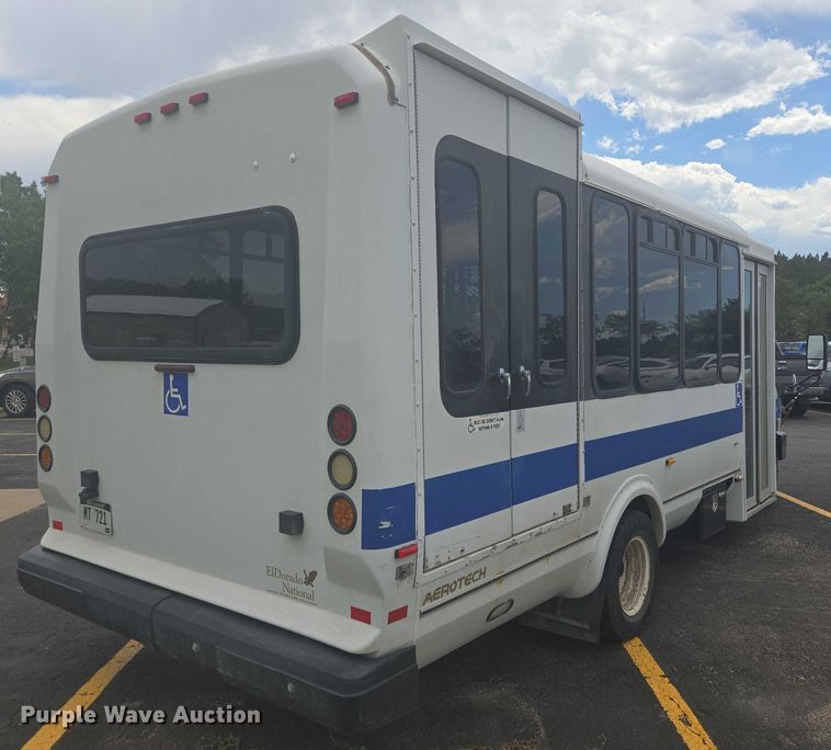 image for item ER5452 2012 Ford E450 shuttle bus