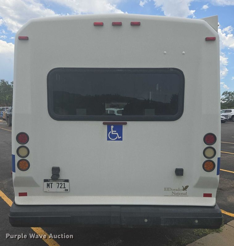 image for item ER5452 2012 Ford E450 shuttle bus