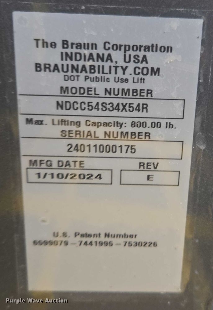 image for item ER5452 2012 Ford E450 shuttle bus