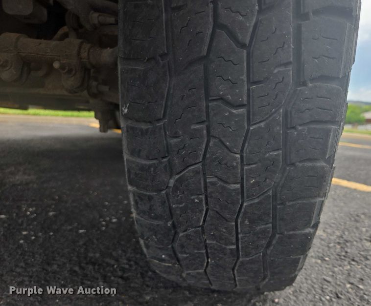 image for item ER5452 2012 Ford E450 shuttle bus