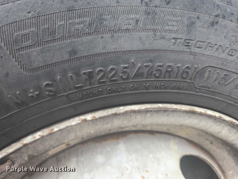 image for item ER5452 2012 Ford E450 shuttle bus