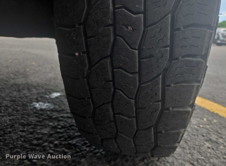 image for item ER5452 2012 Ford E450 shuttle bus